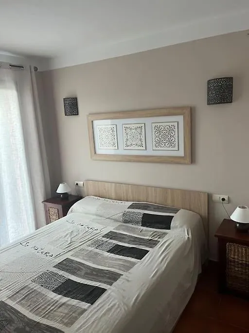 Appartement Residentiel Avec Jardin Et Piscine Calafat
