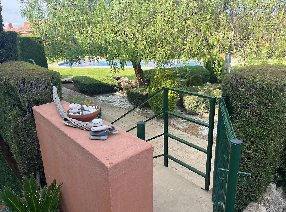 Apartment Appartement Residentiel Avec Jardin Et Piscine Calafat