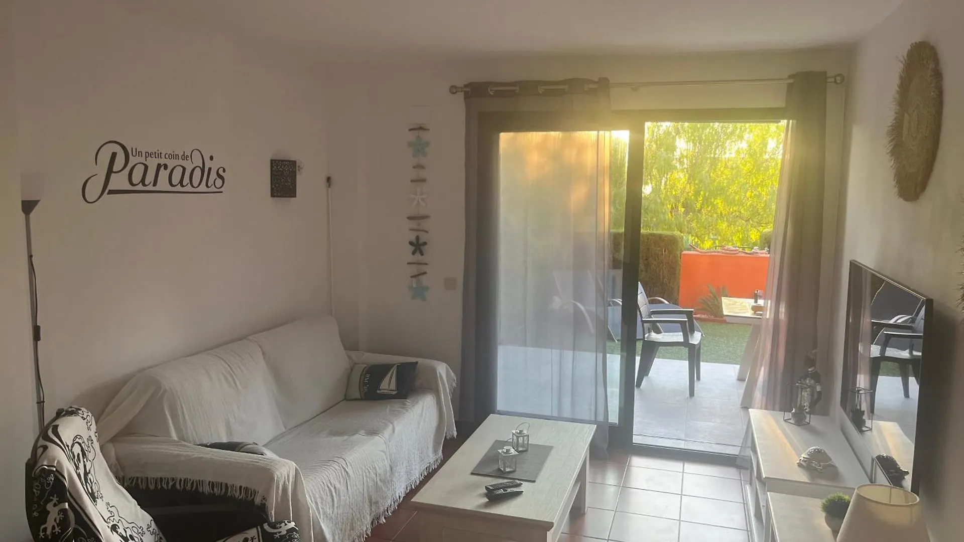 Appartement Residentiel Avec Jardin Et Piscine Calafat 0*,